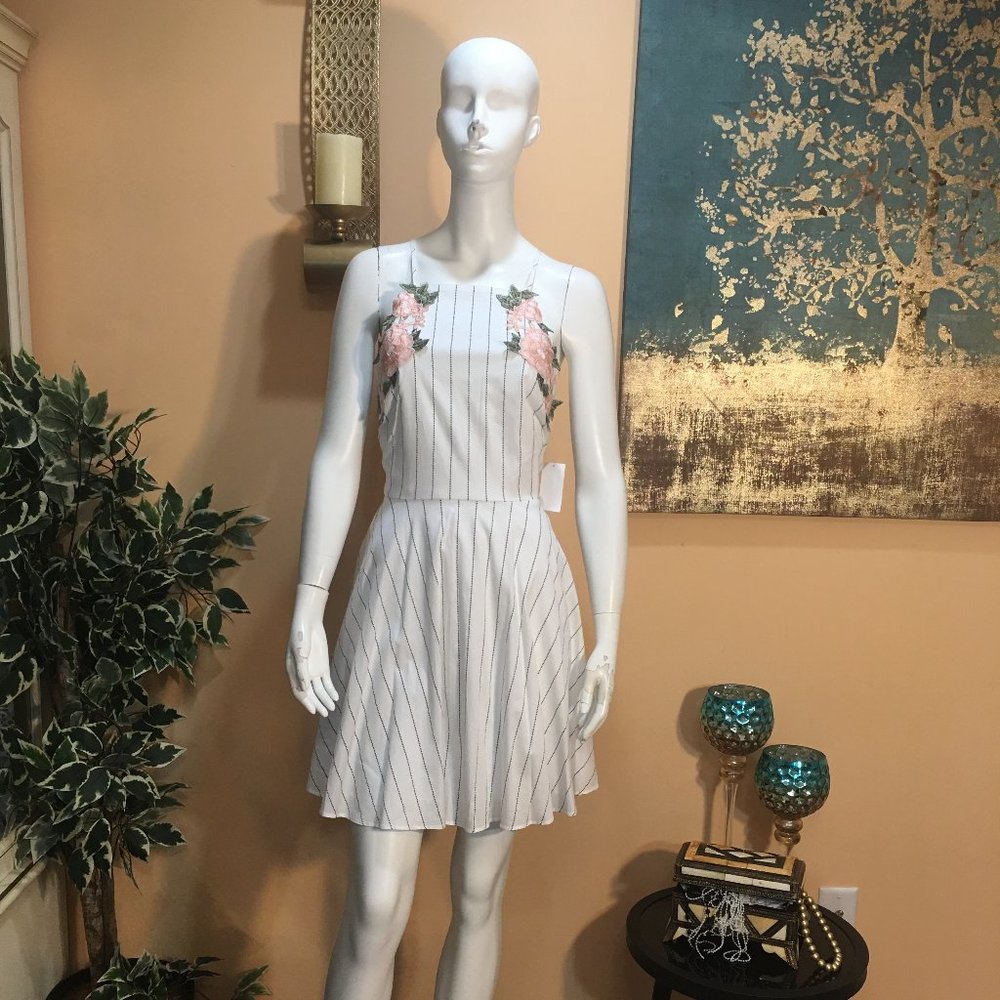 NWT Jodi Kristopher white Embroidered dress size 7